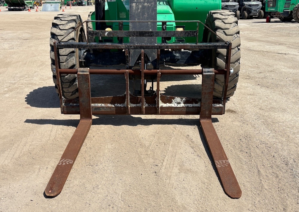2016 SKYTRAK 8042 42' 8,000 LBS TELESCOPIC REACH FORKLIFT TELEHANDLER - Inventory #67520 - Image 17