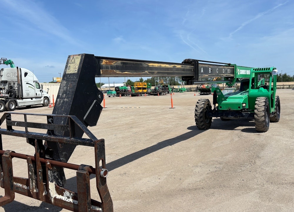 2016 SKYTRAK 8042 42' 8,000 LBS TELESCOPIC REACH FORKLIFT TELEHANDLER - Inventory #67520 - Image 4