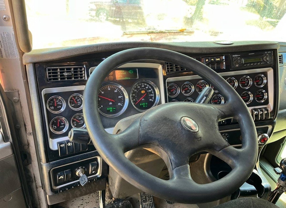 2014 KENWORTH T800 22 YD TRIA DUMP TRUCK CUMMINS ISX15 8LL - Inventory #37428 - Image 10