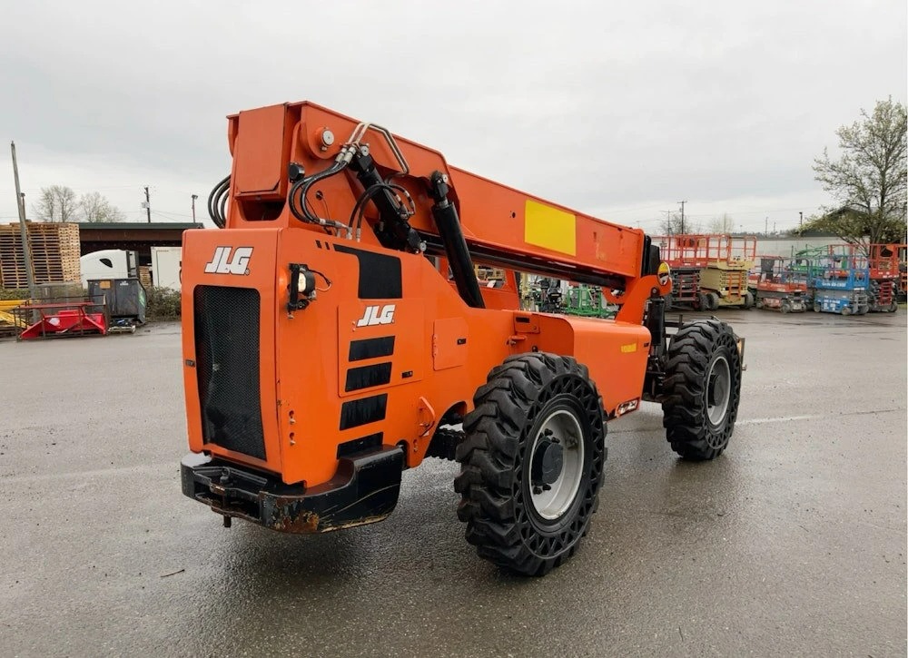 2017 SKYTRAK 6042 42' 6,000 LBS TELESCOPIC REACH FORKLIFT - Inventory #13842 - Image 16
