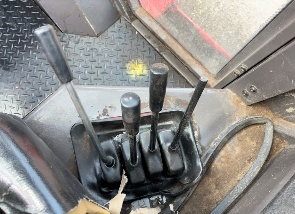 2018 MANITOU M40-4 4WD 8,000LBS ROUGH TERRAIN DIESEL - Inventory #82164 - Image 16