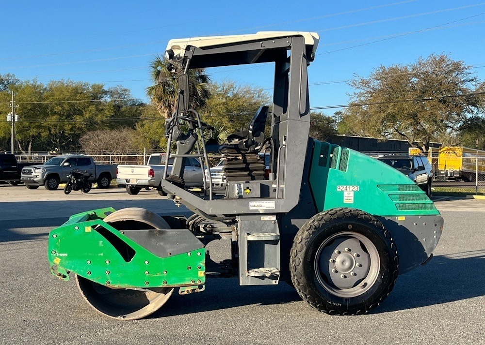 2016 HAMM H5I 54 SMOOTH SINGLE DRUM VIBRATORY RIDE ON ROLLER COMPACTOR - Inventory #70815 - Image 5