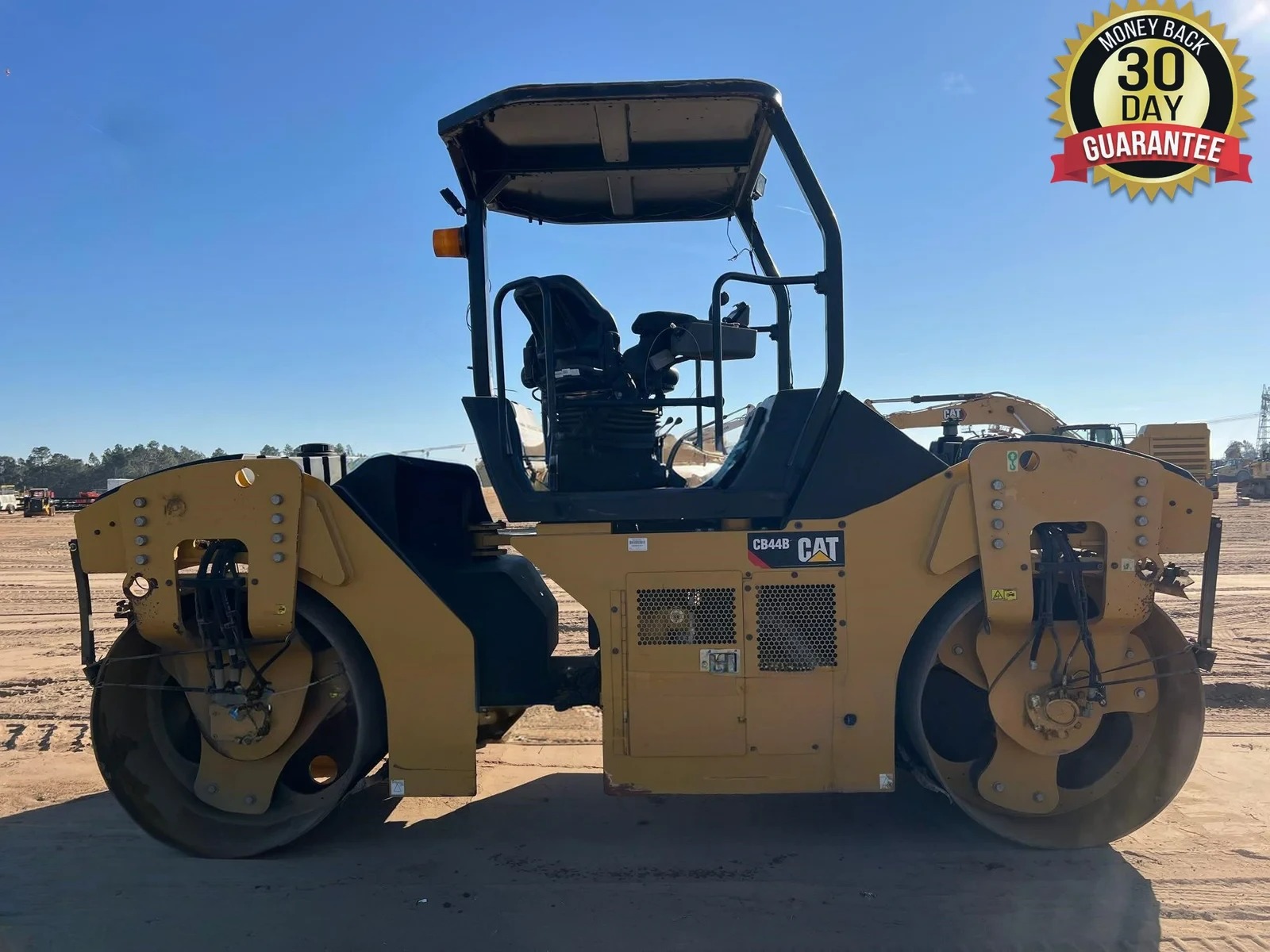 2017 CATERPILLAR CB44B - Inventory #30925 - Image 12