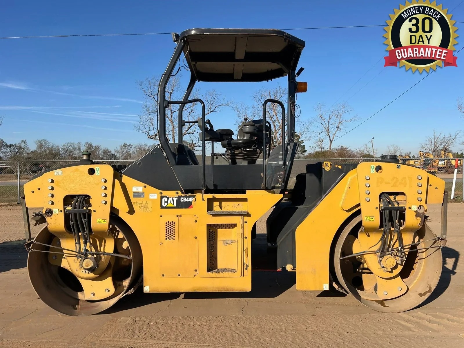 2017 CATERPILLAR CB44B - Inventory #30925