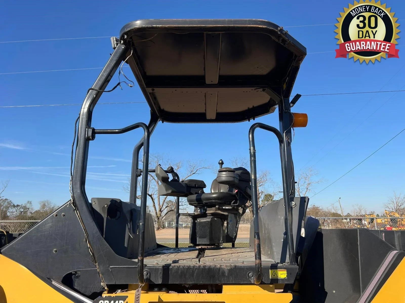 2017 CATERPILLAR CB44B - Inventory #30925 - Image 16