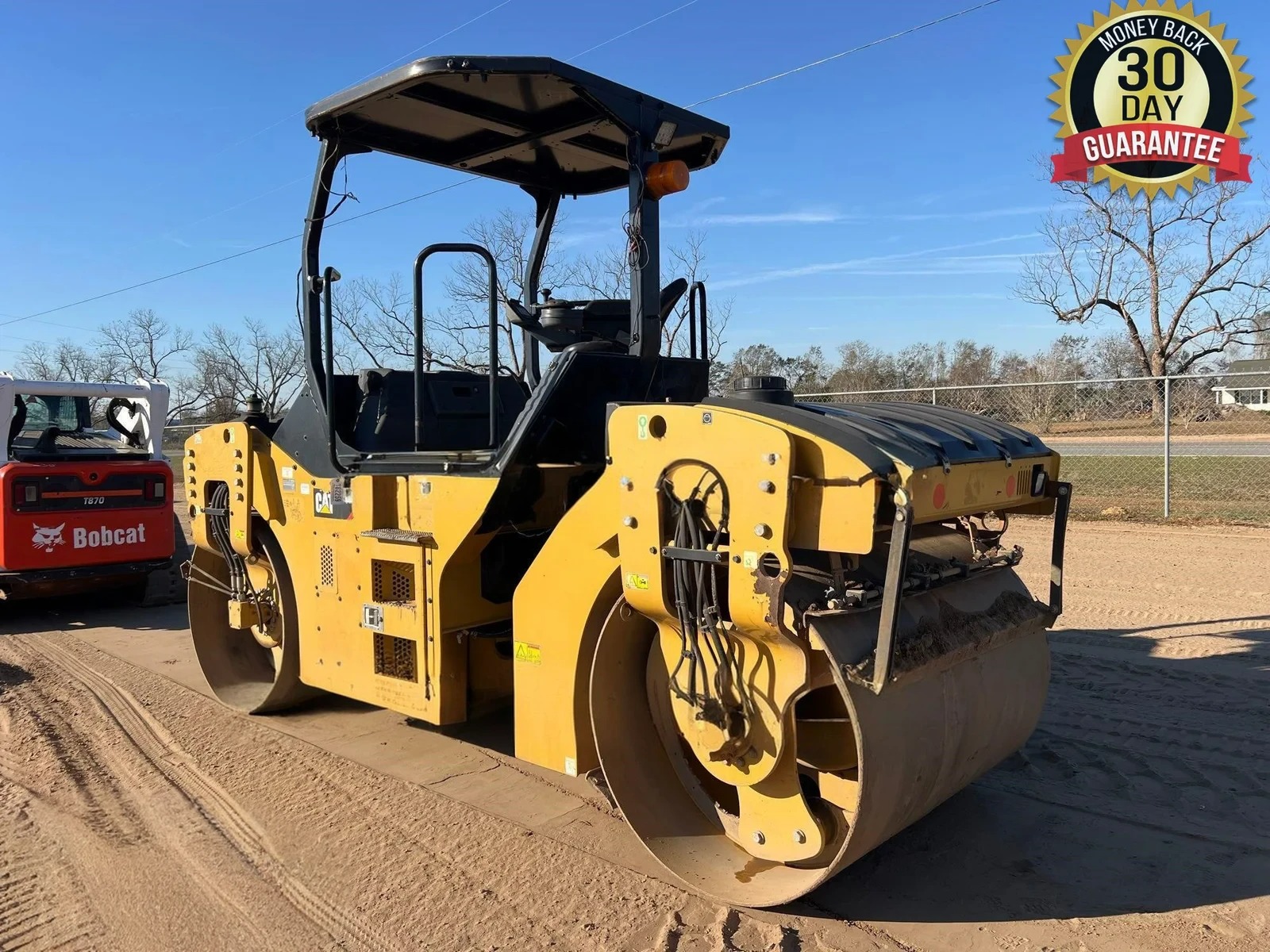 2017 CATERPILLAR CB44B - Inventory #30925 - Image 3