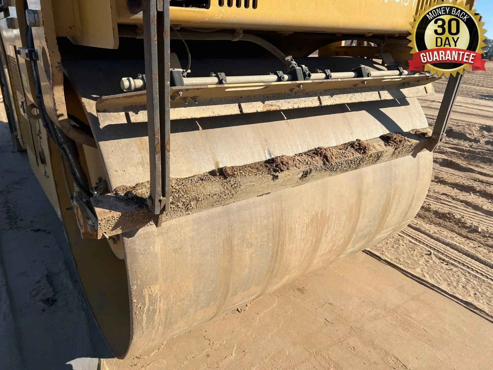 2017 CATERPILLAR CB44B - Inventory #30925 - Image 9