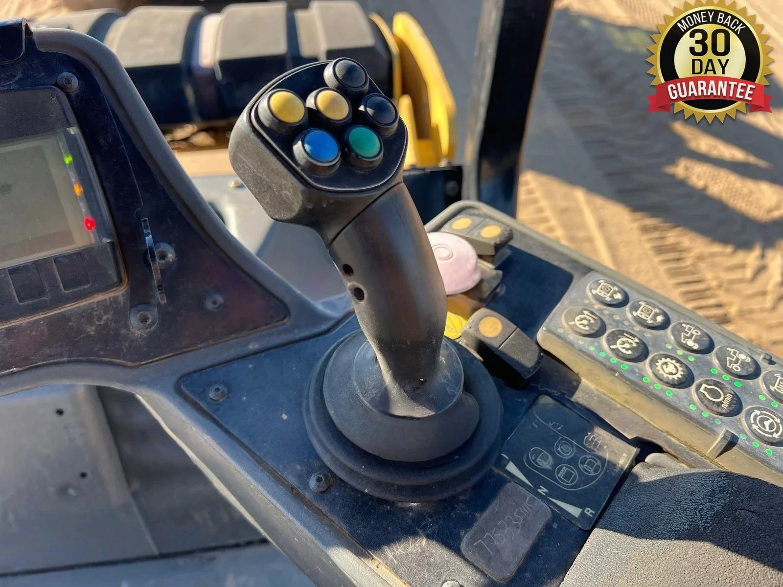 2017 CATERPILLAR CB44B - Inventory #30925 - Image 10