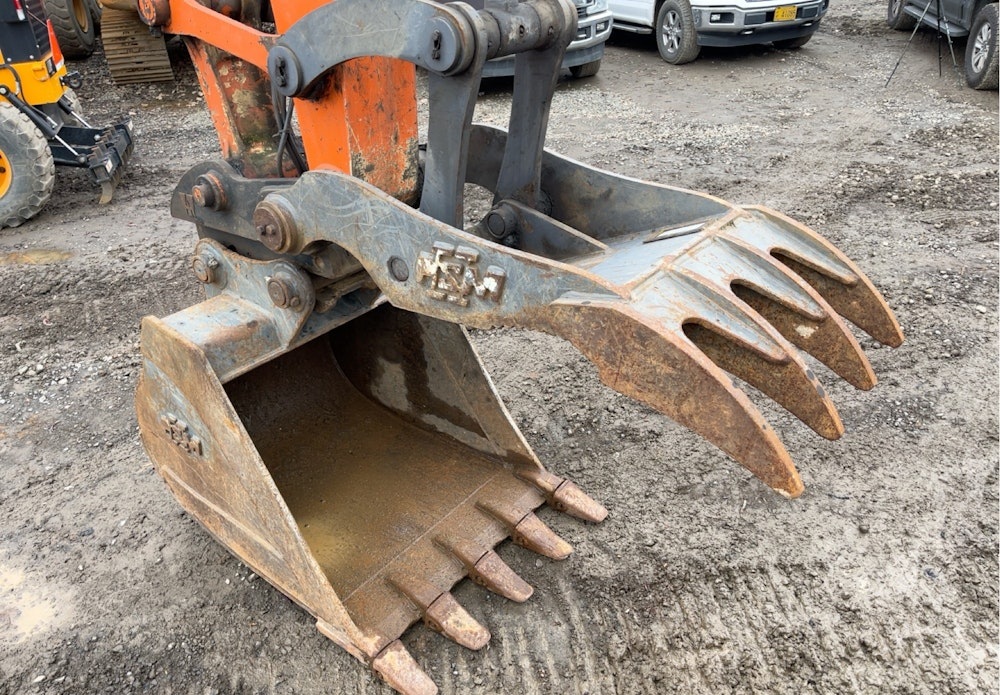 2016 HITACHI ZX135US-5N EXCAVATOR TRACKHOE CAB AUX HYD THUMB QC - Inventory #47628 - Image 10