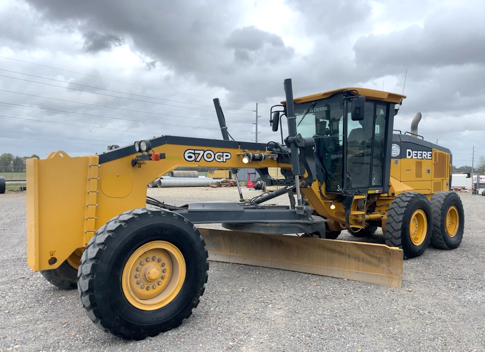 2017 JOHN DEERE 670GP 4WD MOTOR GRADER TRACTOR ROAD 14' MB AC CAB PB - Inventory #35279 - Image 2
