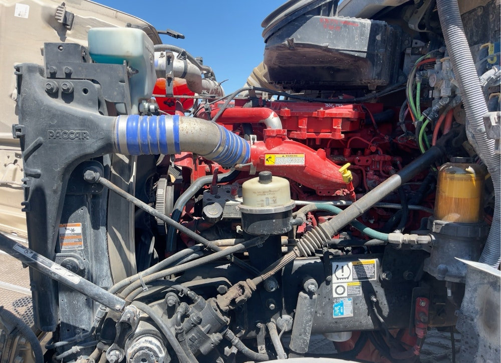 2017 PETERBILT 567 16' TRIA DUMP TRUCK CUMMINS ISX12 AUTO PTO TARP - Inventory #19038 - Image 12
