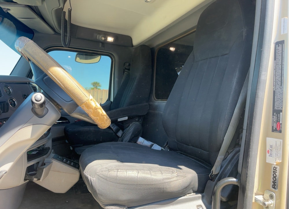 2017 PETERBILT 567 16' TRIA DUMP TRUCK CUMMINS ISX12 AUTO PTO TARP - Inventory #19038 - Image 14