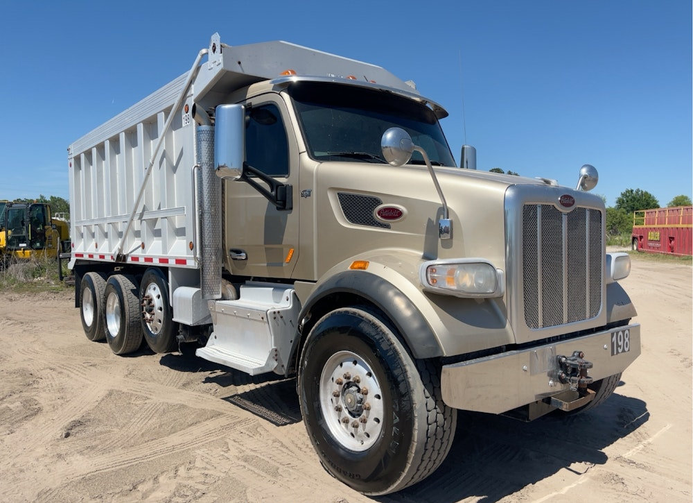 2017 PETERBILT 567 16' TRIA DUMP TRUCK CUMMINS ISX12 AUTO PTO TARP - Inventory #19038 - Image 17