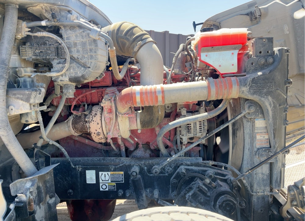 2017 PETERBILT 567 16' TRIA DUMP TRUCK CUMMINS ISX12 AUTO PTO TARP - Inventory #19038 - Image 6