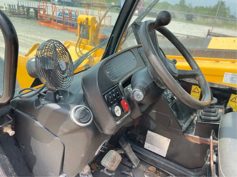 2017 JCB 512-56 56' 12000 LBS TELESCOPIC REACH FORKLIFT CAB TELEHANDLER - Inventory #62037 - Image 15
