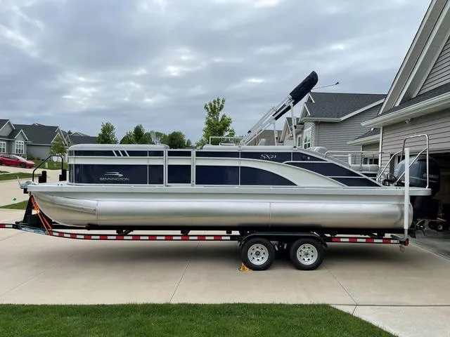 2022 BENNINGTON MARIN 23SXSB TRITOON -  - Image 10