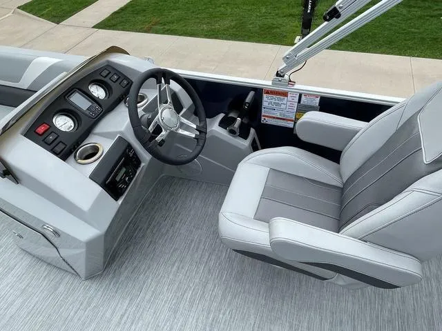 2022 BENNINGTON MARIN 23SXSB TRITOON -  - Image 5